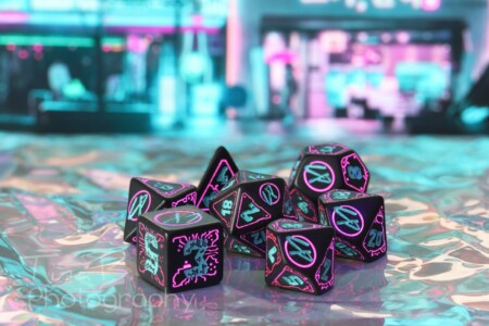 Q-Workshop Cyberpunk Black (reinked) in black light