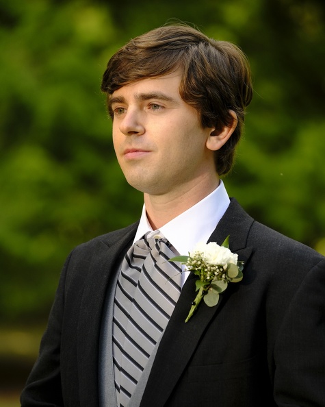 5x01_stills_04.jpg