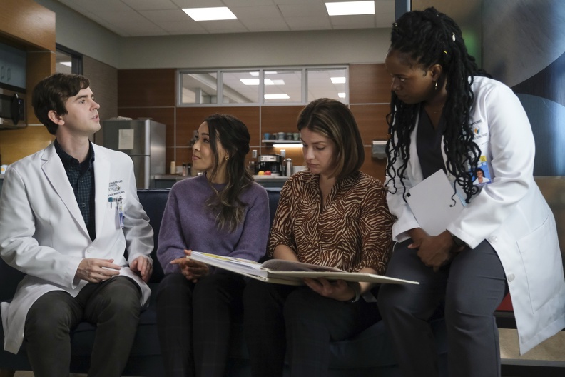 5x05_stills_01.jpg