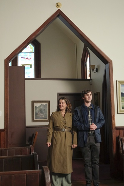 5x07_stills_03.jpg