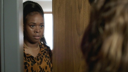5x09 Yippee Ki-Yay 001