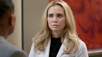 5x11 The Family 027