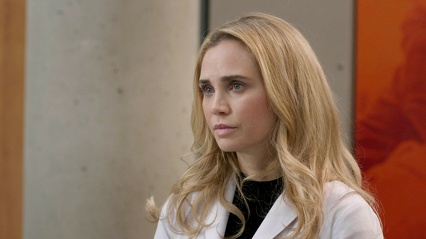 5x11 The Family 030