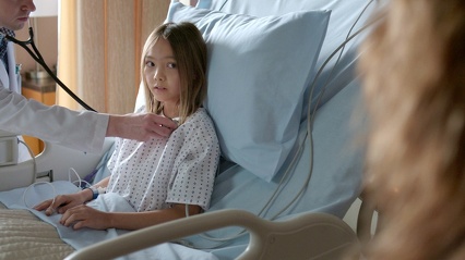 5x11 The Family 044