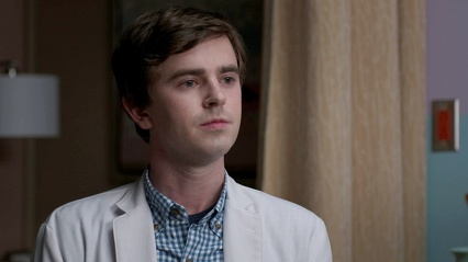 5x11 The Family 261