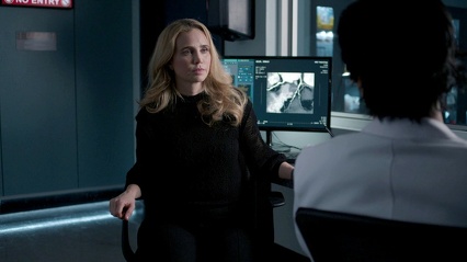 5x11 The Family 281
