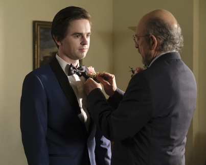 5x17 Stills 15
