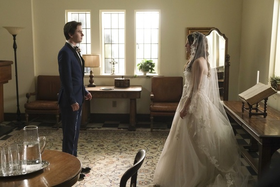 5x17 Stills 19