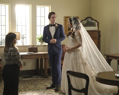 5x17 Stills 23
